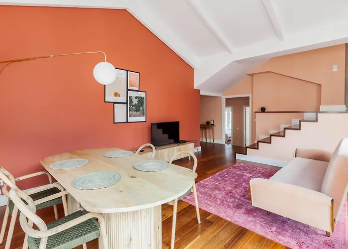 Superb In The Heart Of Historical Center