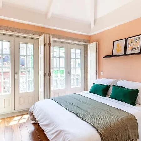 Superb In The Heart Of Historical Center *