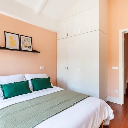 Superb In The Heart Of Historical Center *