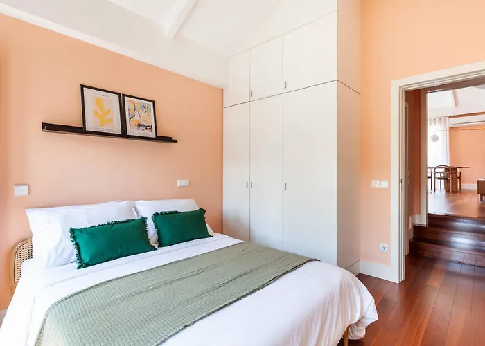 Superb In The Heart Of Historical Center *